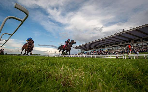 Today's Racing News: Summer evening racing at super Sandown returns